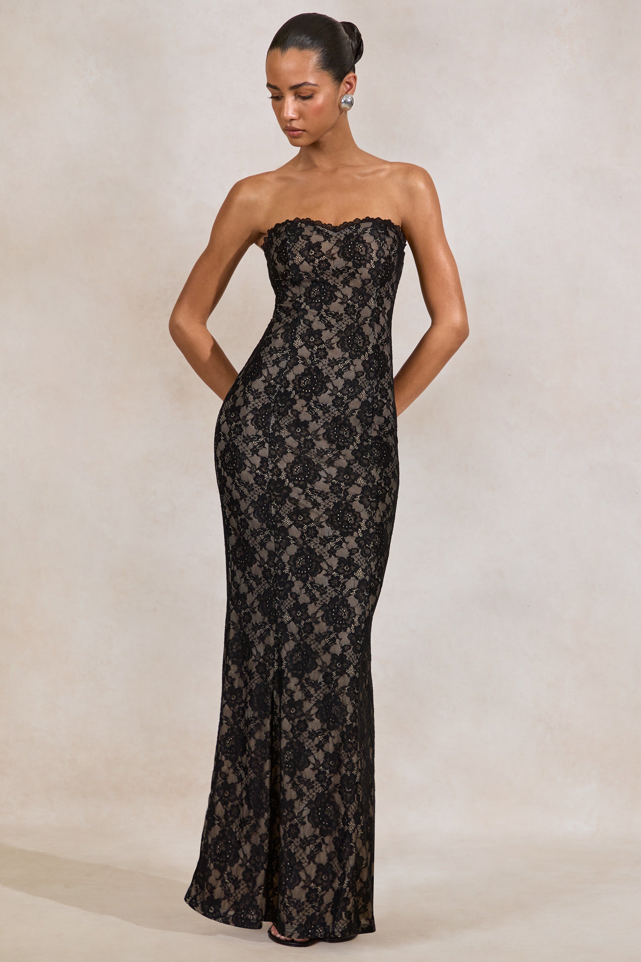 Mirellia | Black Lace Sweetheart-Neck Maxi Dress