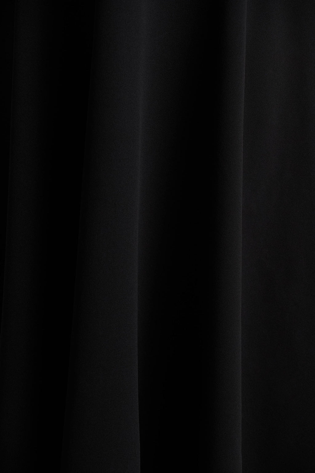 Andromeda | Black Sweetheart-Neck Midi Dress